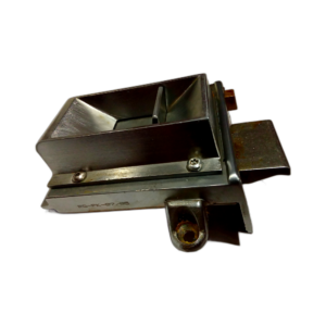 LOCK REQUIRES TO BE RE-GREAS