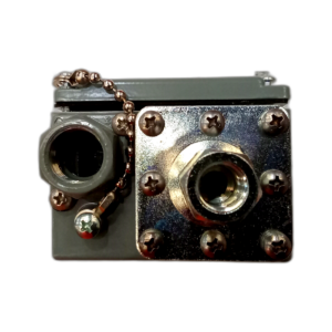 SWITCH FOR AUXILIARY COMPRES