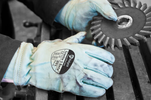 SEAMLESS KNITTED SHELL GLOVE